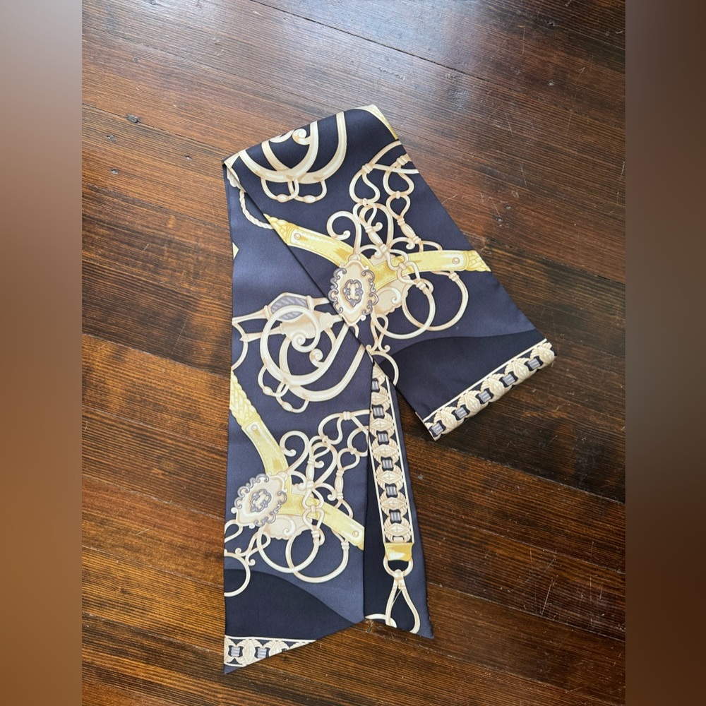 J McLaughlin long scarf